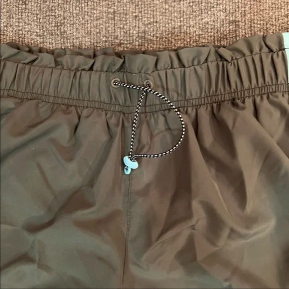 Nike Women Running Shorts - Picture 2 of 6